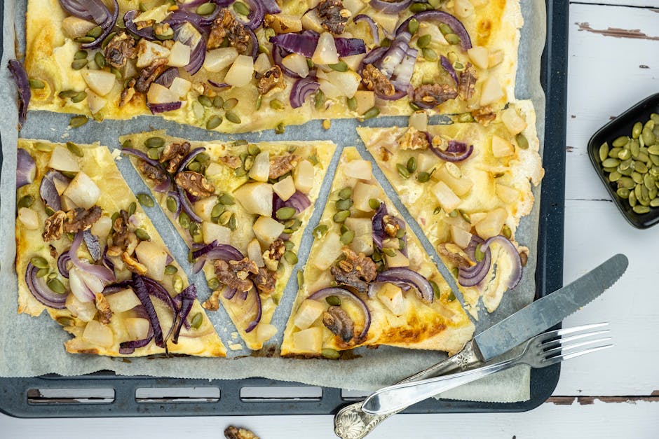 Flatbrød med løk og sennepsfrø