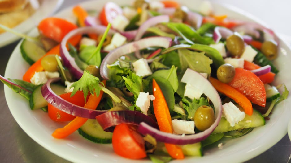 Enkel vårgrønn salat med olivenolje