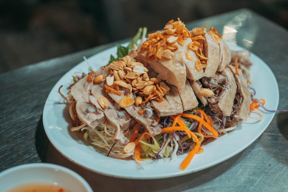 Saté kyllingsalat med peanøttdressing