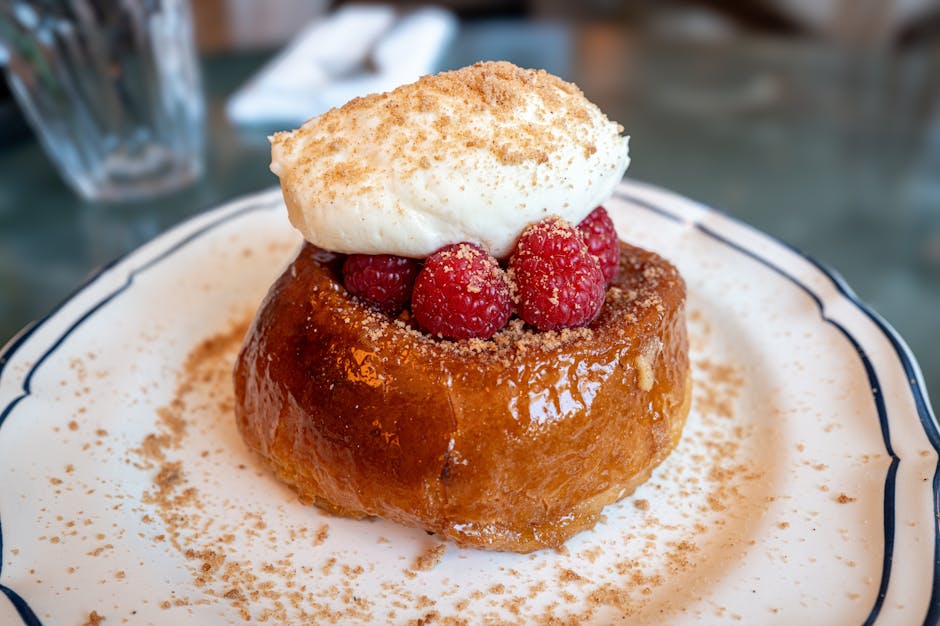Brioche sommerpudding med ingefær og bær