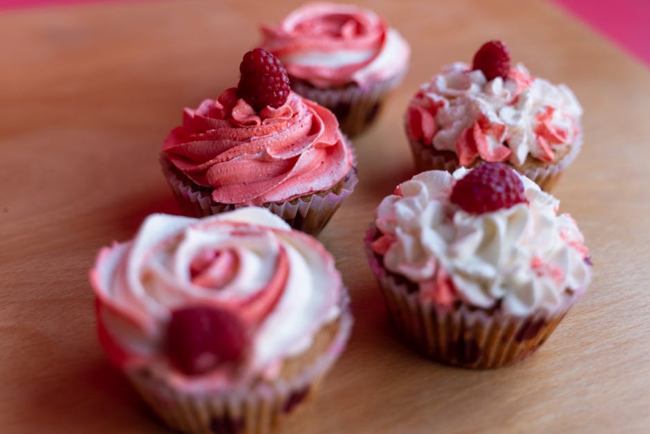Friske sitron- og bringebærcupcakes