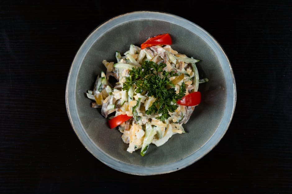 Frisk urtepastasalat med agurk