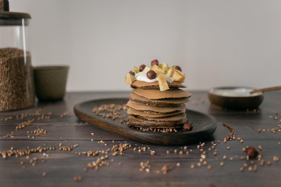 Hasselnøtt- og bokhvete-financiers med fiken