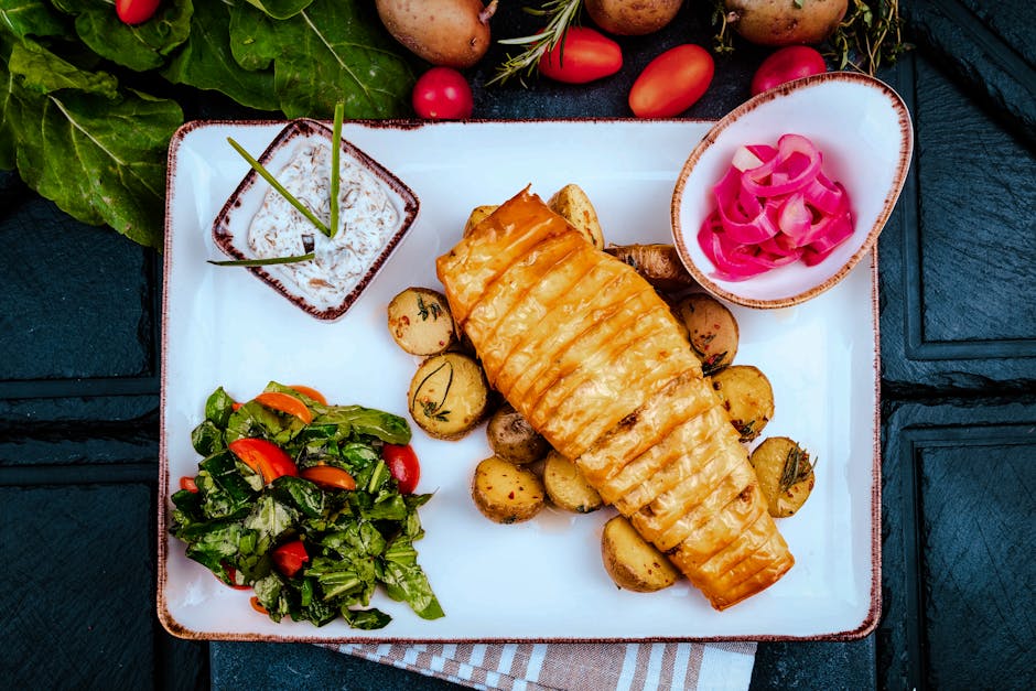 Hummersalat med nye poteter og syltet rødløk