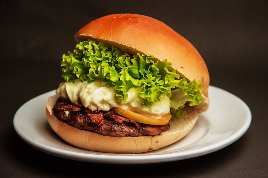 Klassisk BLT-sandwich med hjemmelaget baconmajones