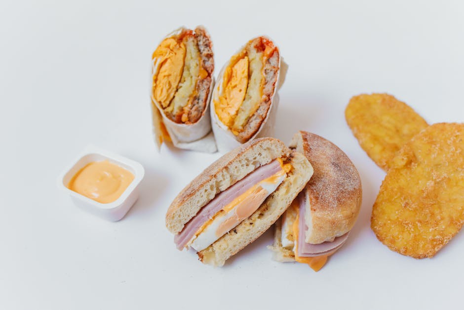 Frokostkolaches med pølse, poteter og ost