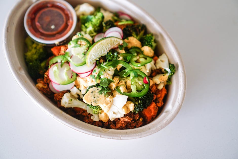 Frisk brokkolislaw med jalapeño og lime