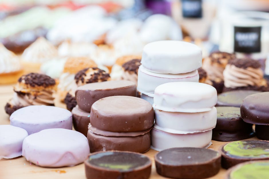 Svart-hvitt-kjeks med vanilje og sjokolade