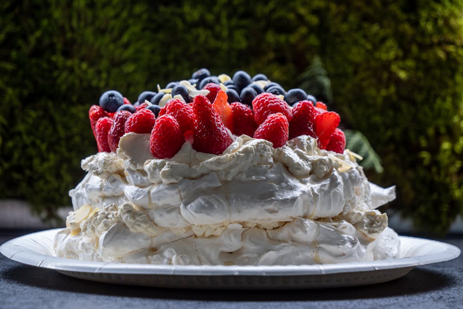Pavlova med peppermynteis og pepperkaker