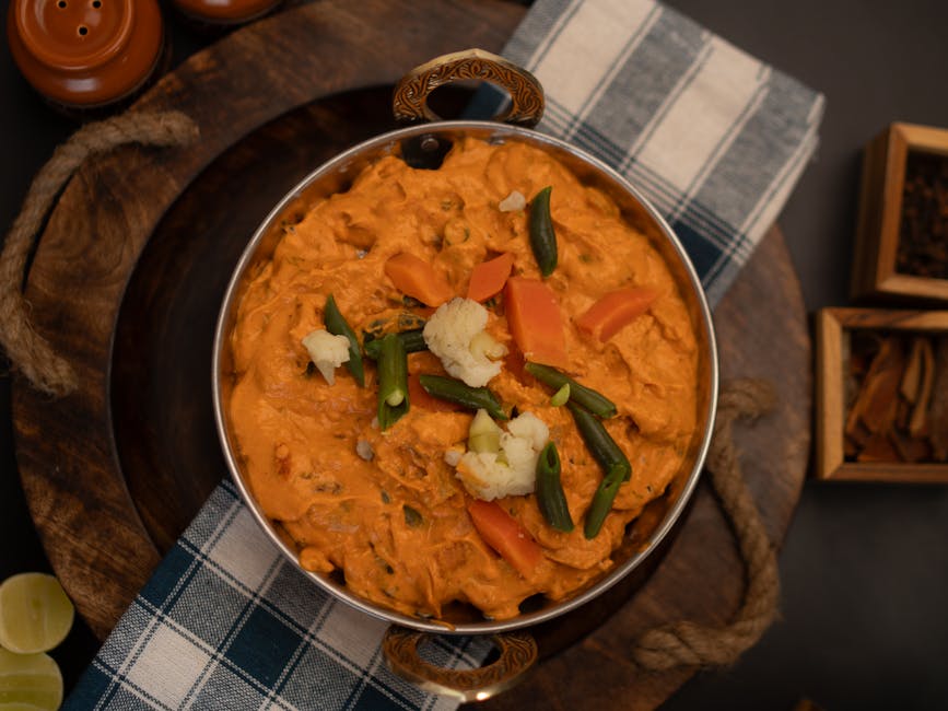 Grønn karri med blomkål og lange bønner