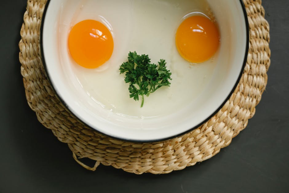 Fylte egg med karri og cottage cheese