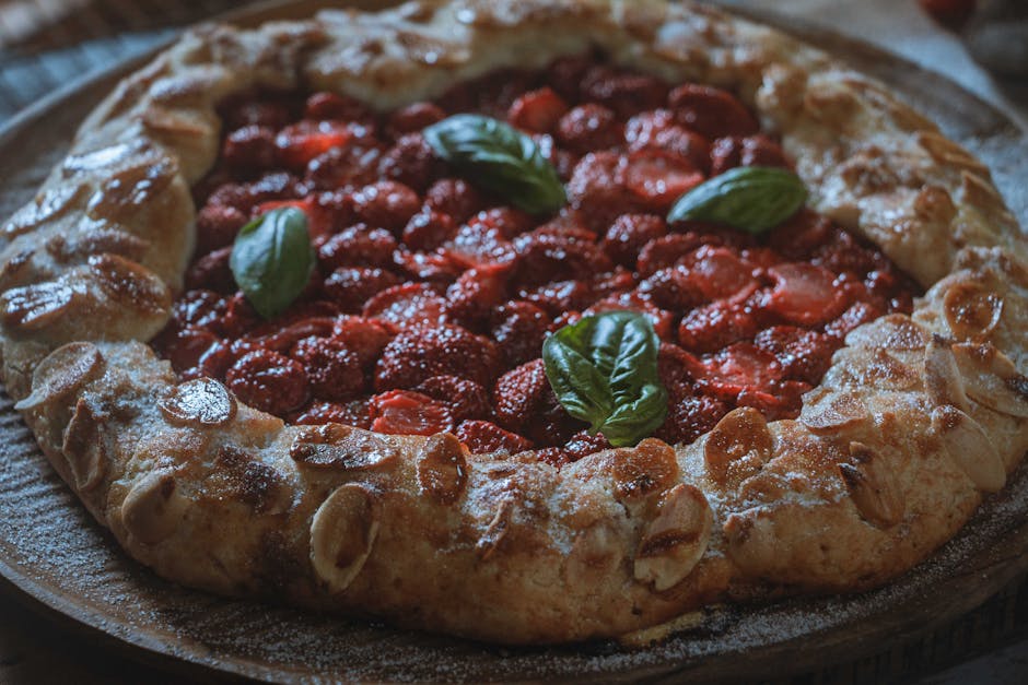 Jordbær- og mandelkrostata