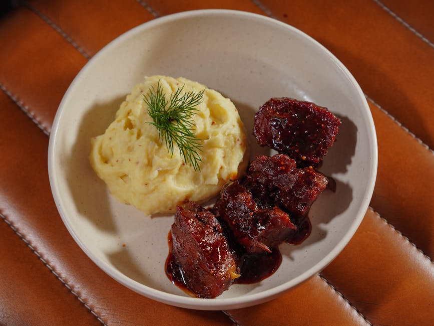 Ølbraisert corned beef og kål med potetmos