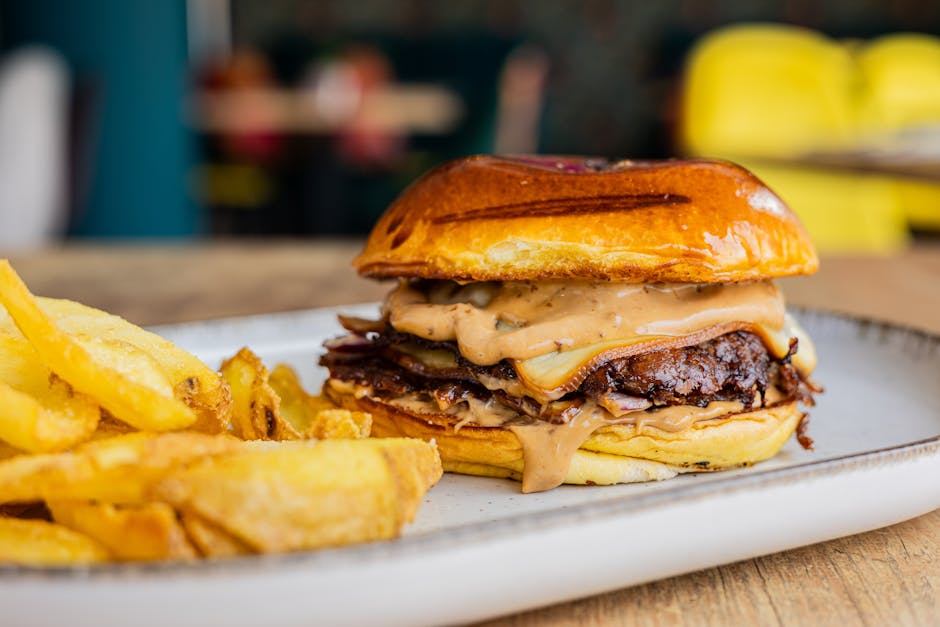 Andeburgere med honning- og plommesaus