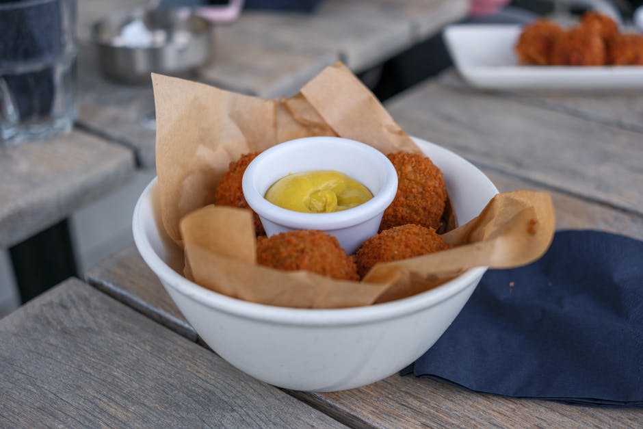 Gougères med Gruyère Mornay og ølsennep
