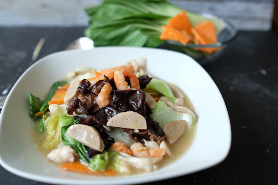 Reker og kålwok med hoisinsaus