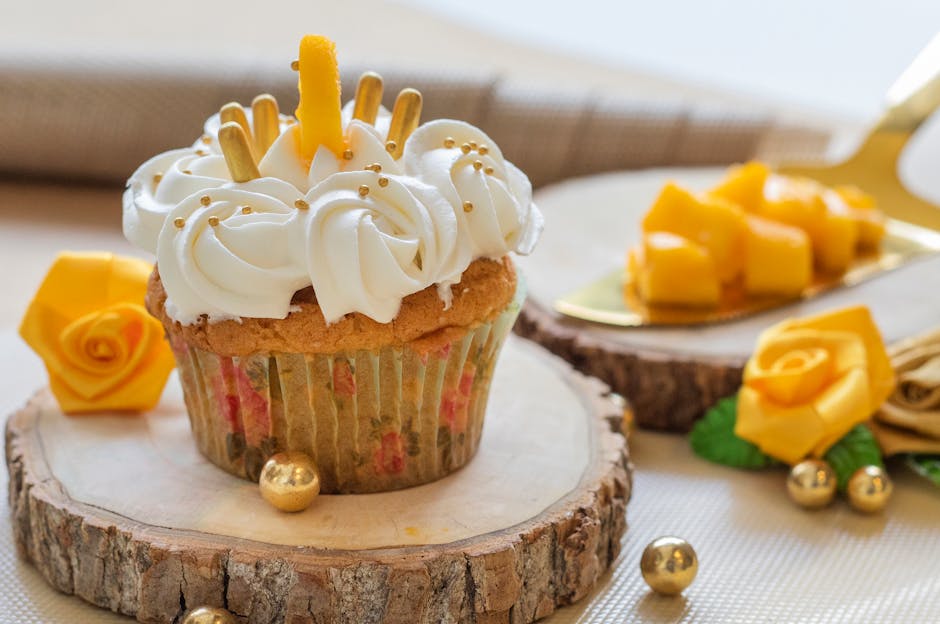 Tropiske cupcakes med mango og kokos