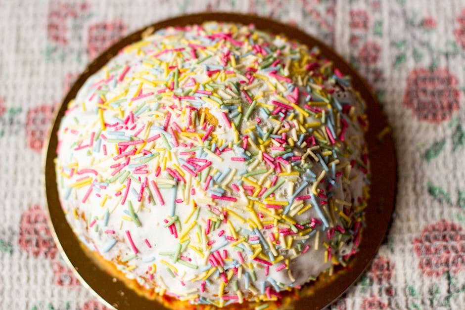 Fødselsdagskake-doughnuts med sjokolade- og maltglasur