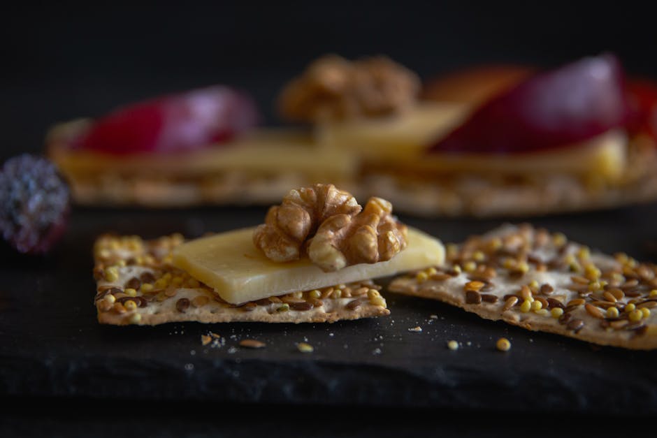 Ost- og kirsebærstrudel med valnøtter