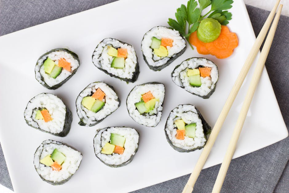 Vegansk sushi med "kylling" og grønnsaker