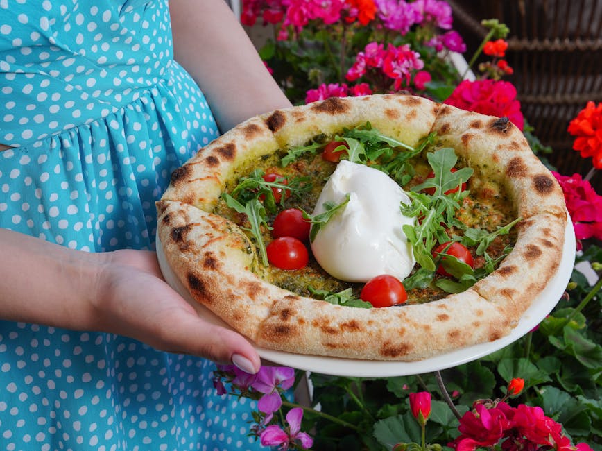Mozzarella, ruccola og marinerte tomater på focaccia