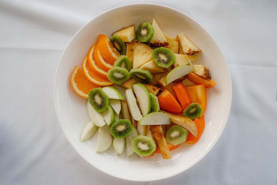 Frisk hawaiisk fruktsalat med lime og ingefær