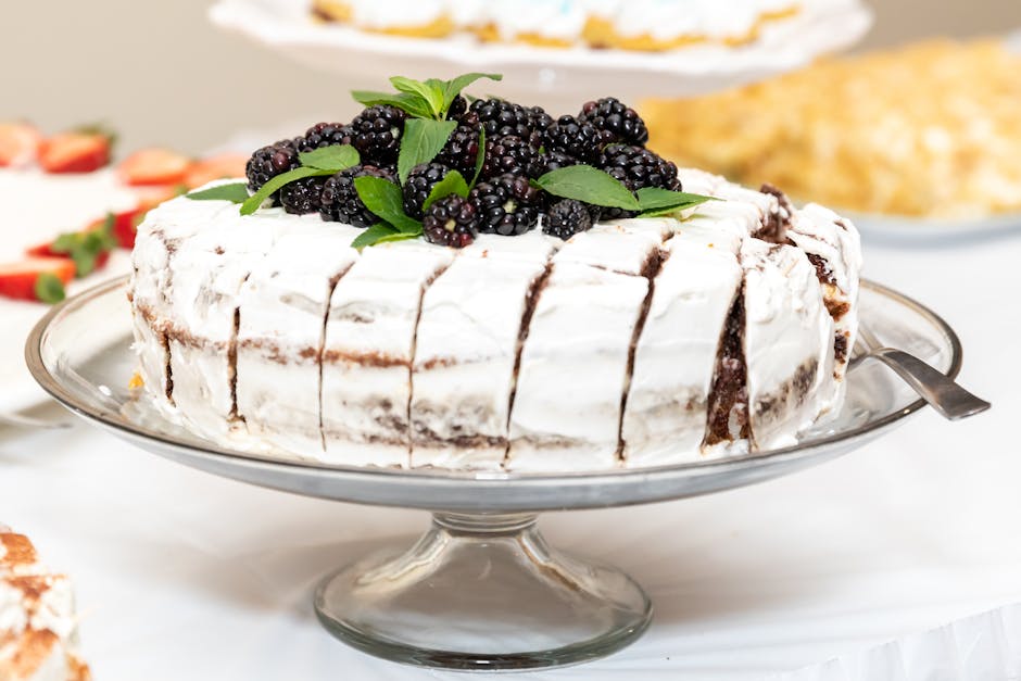 Iskake med frukt og nøtter