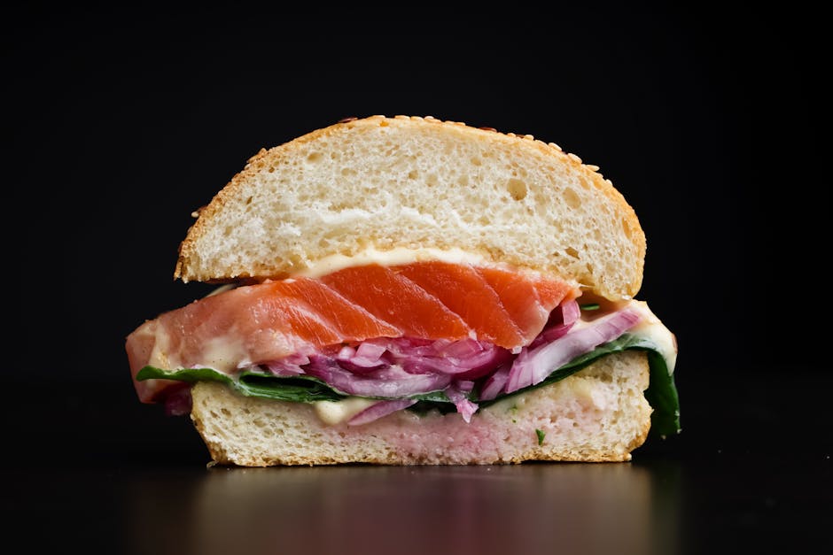 Grillet laksesandwich med remoulade og aioli