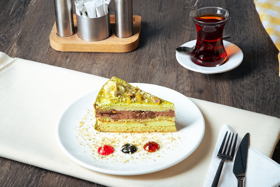 Pistasj- og toffee-iskake