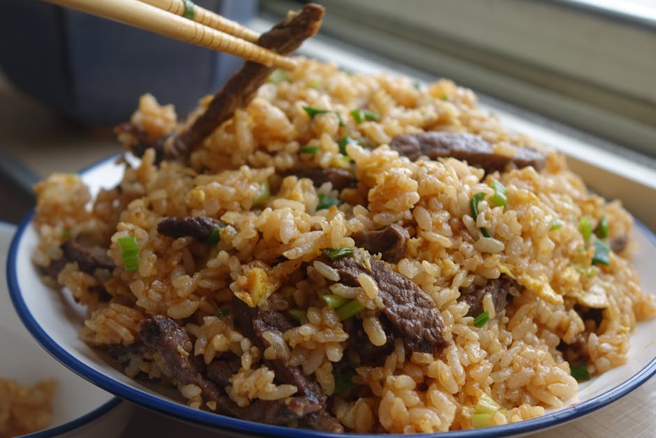 Stekt ris med kjøttdeig og grønnsaker