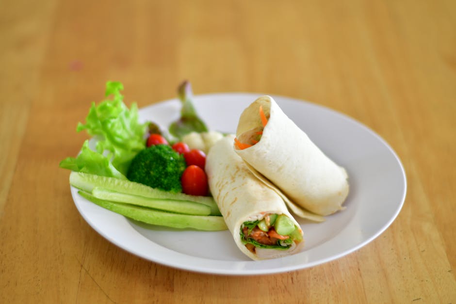 Tunfiskwraps med rosiner og peanøtter