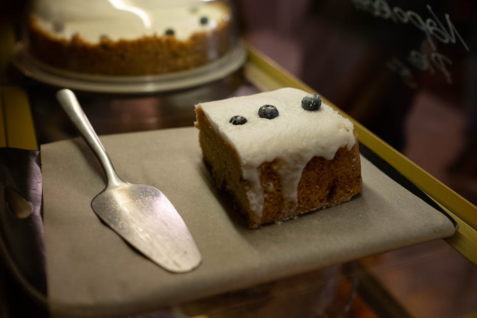 Blåbær- og sitronkake med shortbreadbunn