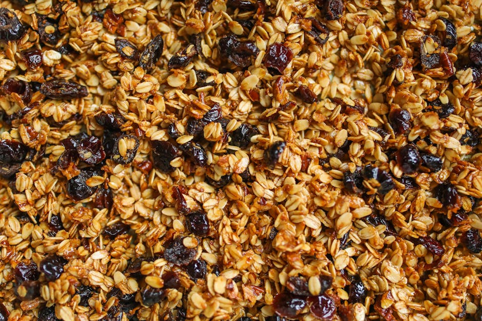 Granola med lønnesirup, pekannøtter og tørket frukt