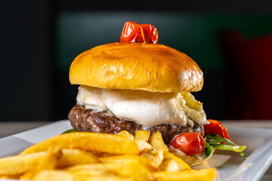 Saftige burgere med tomat og mozzarella