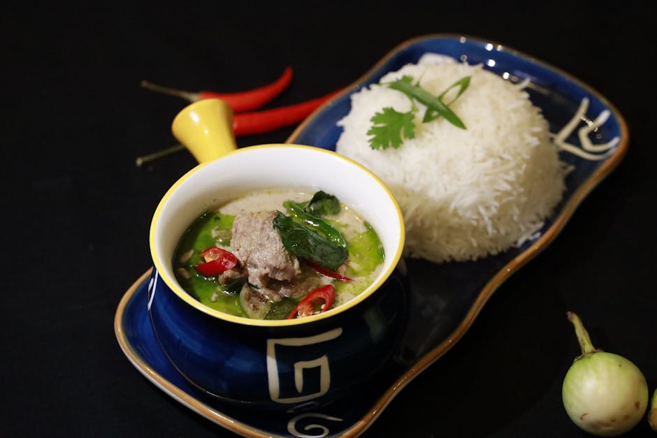Thailandsk kokosnøtt- og svinekjøttcurry