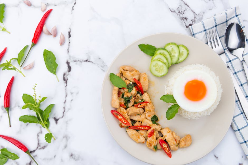 Krydret egg- og agurksalat med chili