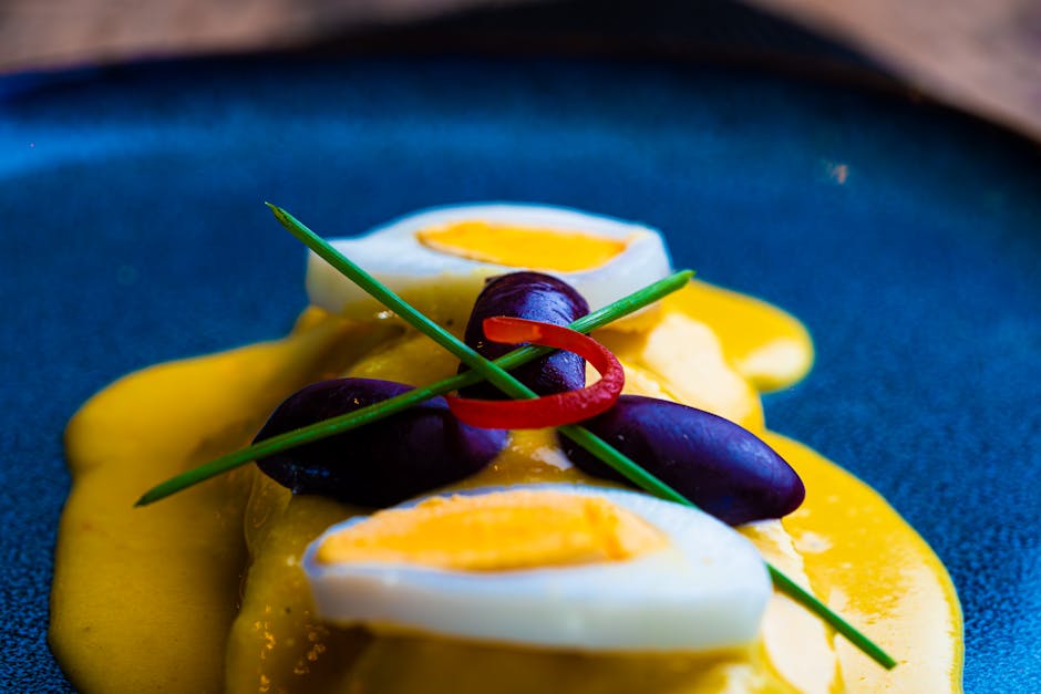 Fylte egg med oliven og karri