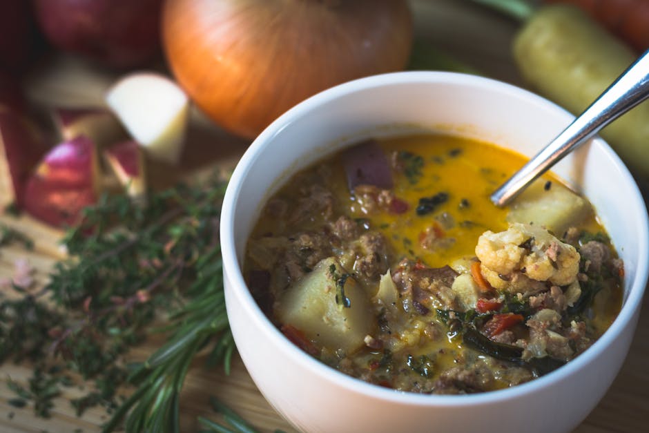 Rik italiensk pølse- og potetsuppe