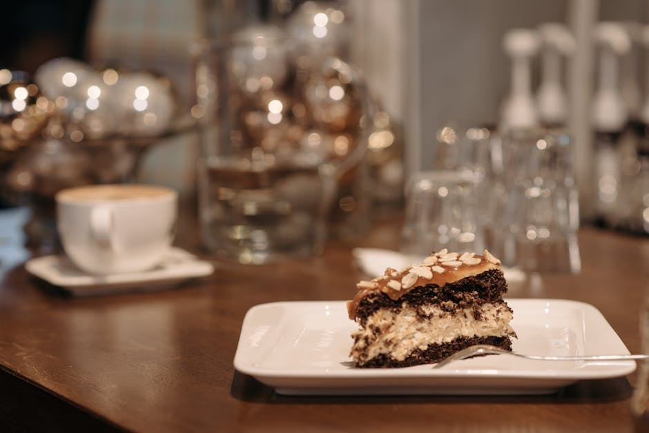 Bienenstich (Bie-stikk-kake) med vaniljefyll