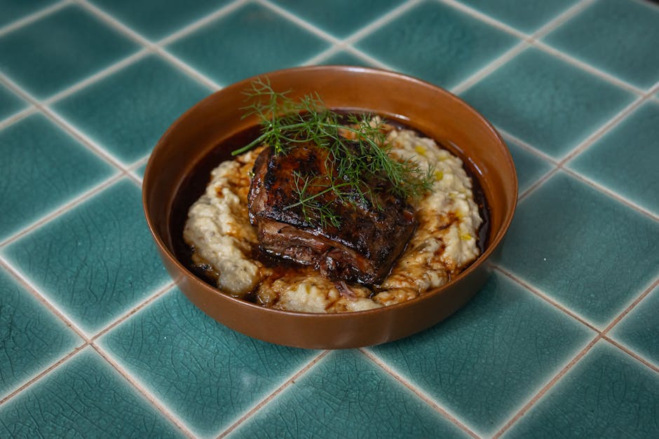 Braisert kortribbe med parmesan-blomkålmos