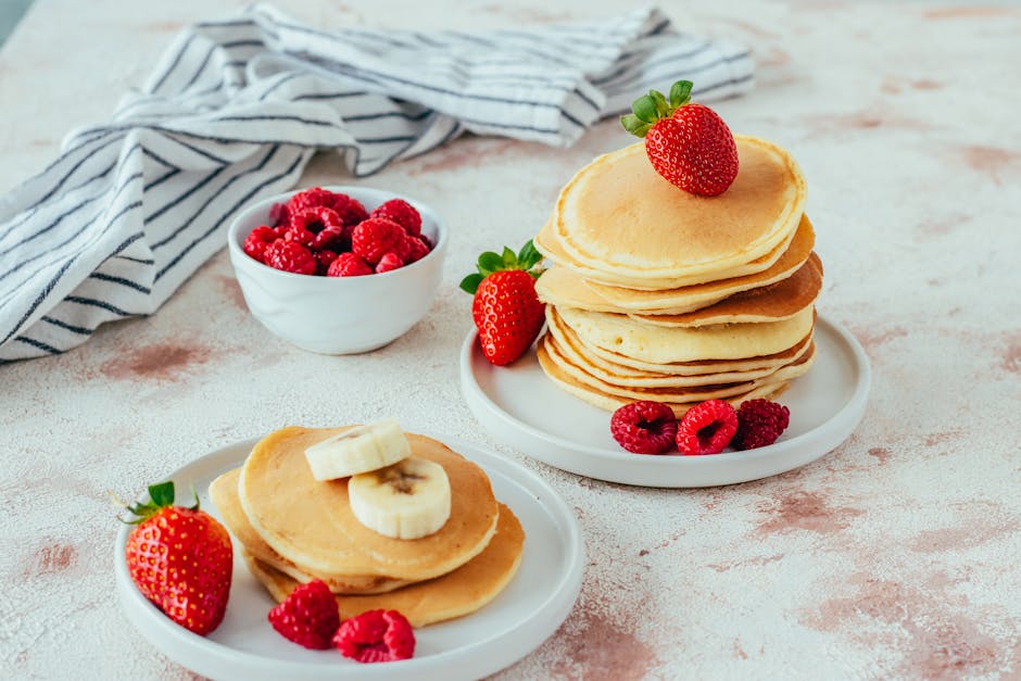 Fullkornspannekaker med fersk frukt