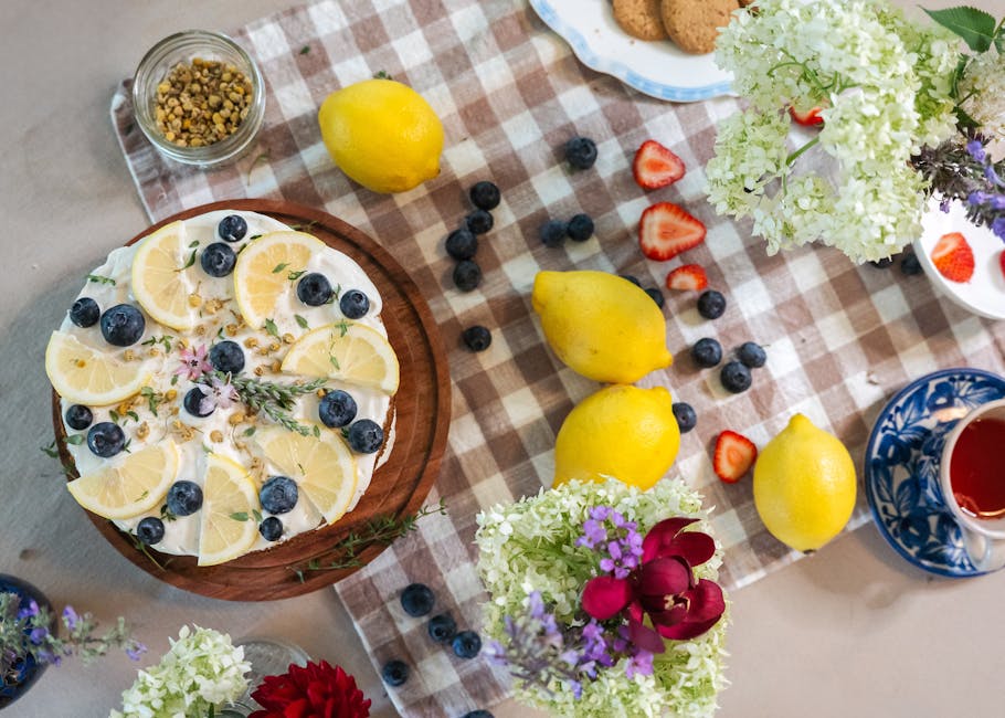Fettfri sitron- og blåbær-zucchinikake