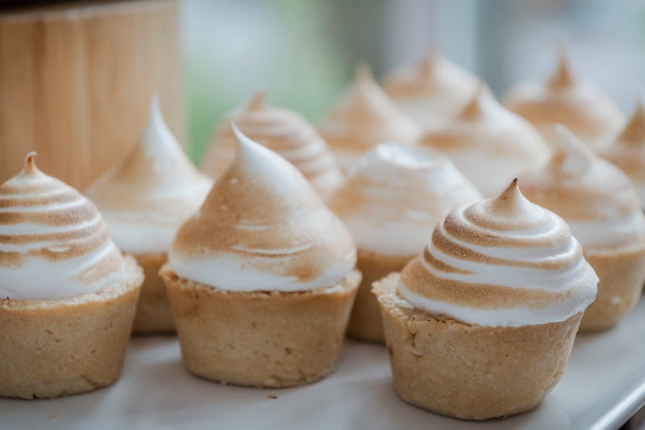 Sitronmarengsmuffins med sitronkrem