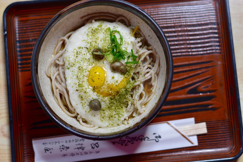 Soba Nudelkugel med løk og egg