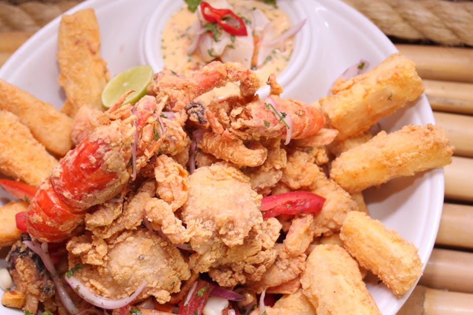 Sprø yuca-fritter med chipotle-majones