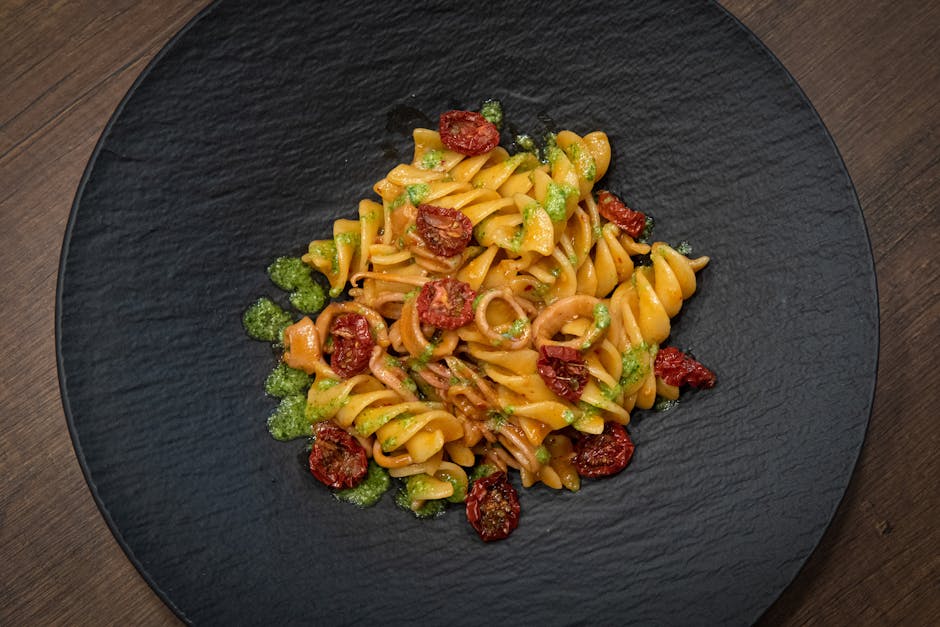 Pasta med sverdfisk og cherrytomatsaus