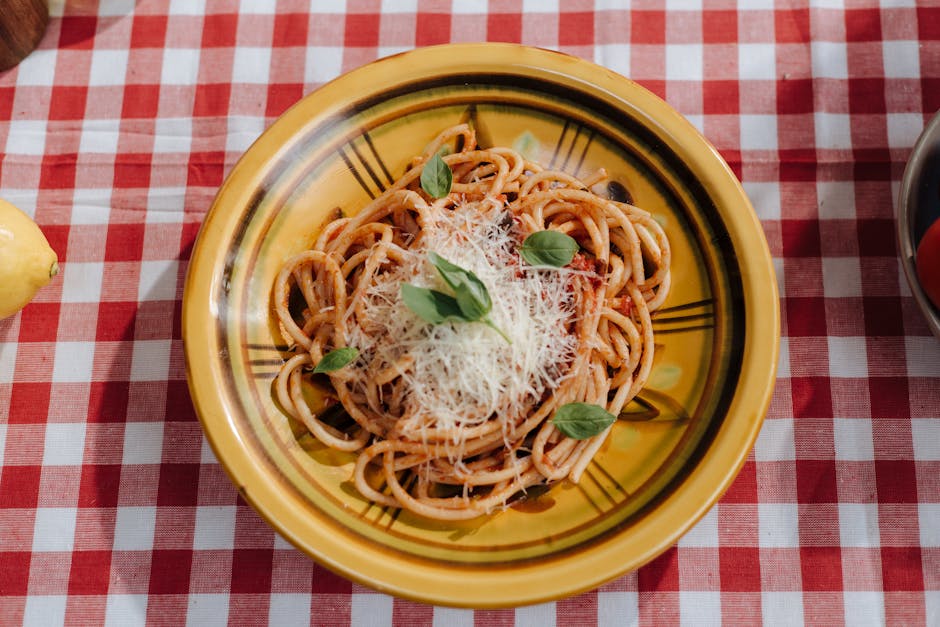 Pasta med aubergine og basilikumsaus