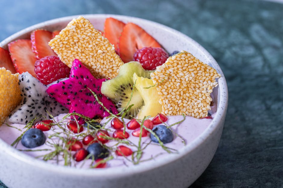 Jordbær-semifreddo med svart sesam