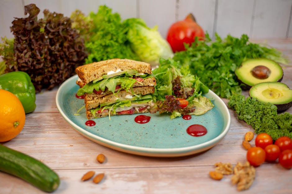 Grønnkålsandwich med avokado og bønnekrem