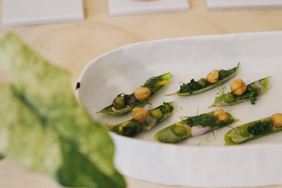 Ertehummus på crostini med ertebånd